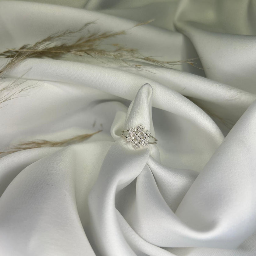 Zarif Kar Tanesi Yüzük