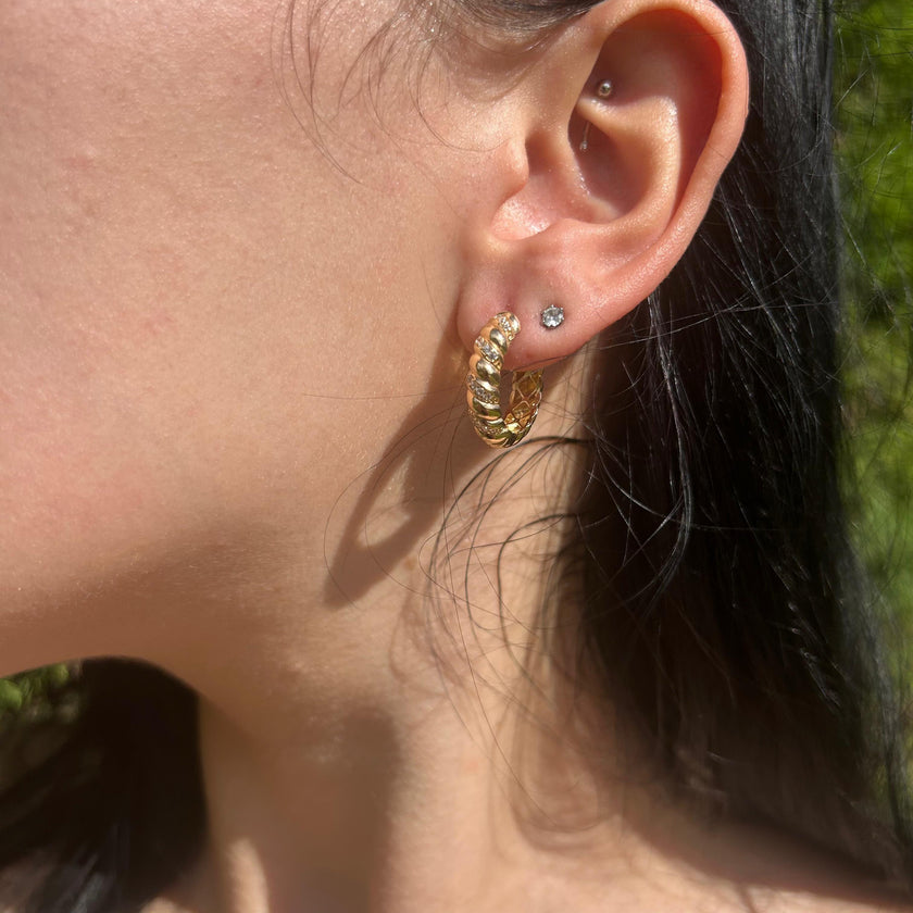 Taşlı Sarmal Küpe