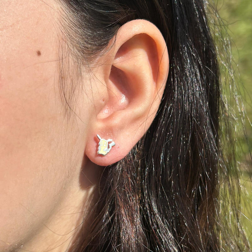 Pikachu Figürlü Mineli Küpe