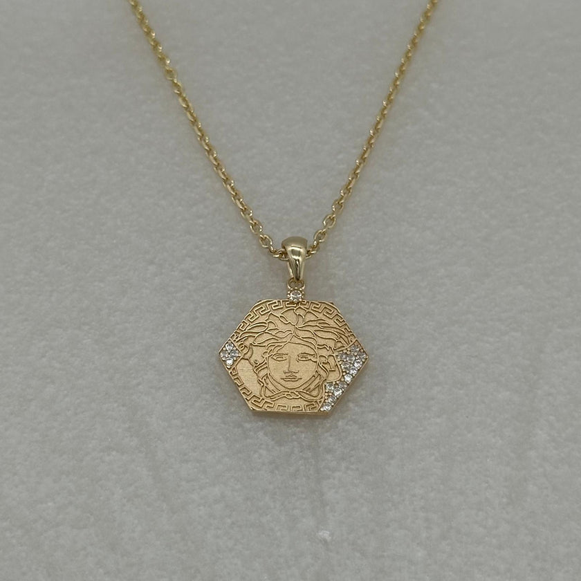 Taşlı Medusa Kolye