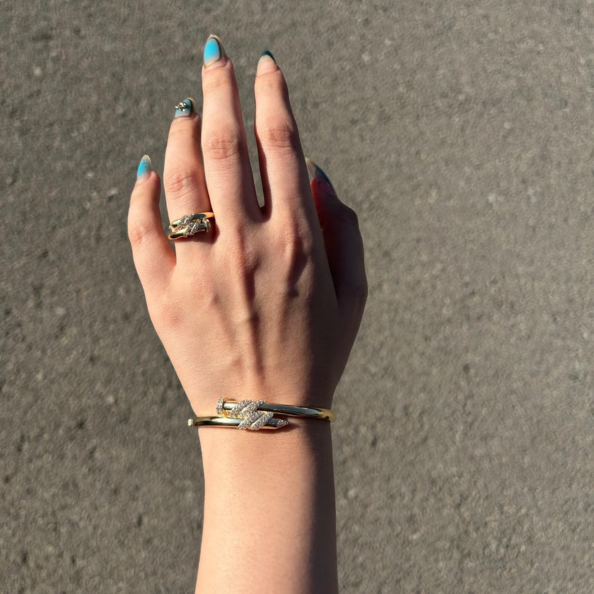 4 Şeritli Kanca Kelepçe Bileklik